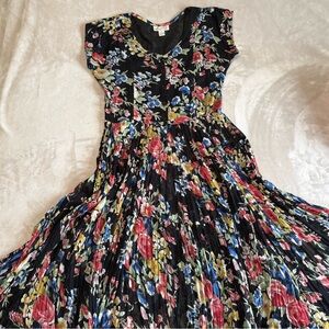 Vintage Floral Print Dress with Short Sleeves